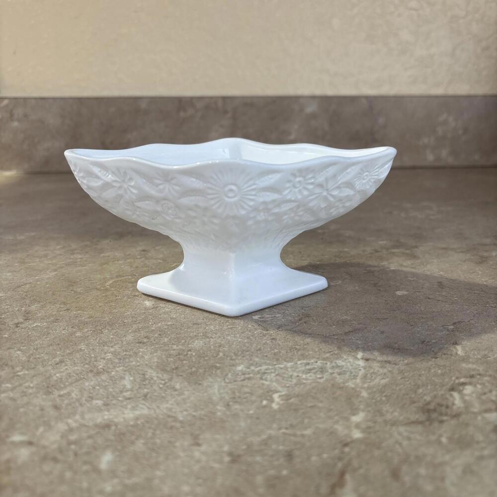 Westmoreland Pineapple Floral Milk Glass Pedestal Candy Dish Compote Vintage